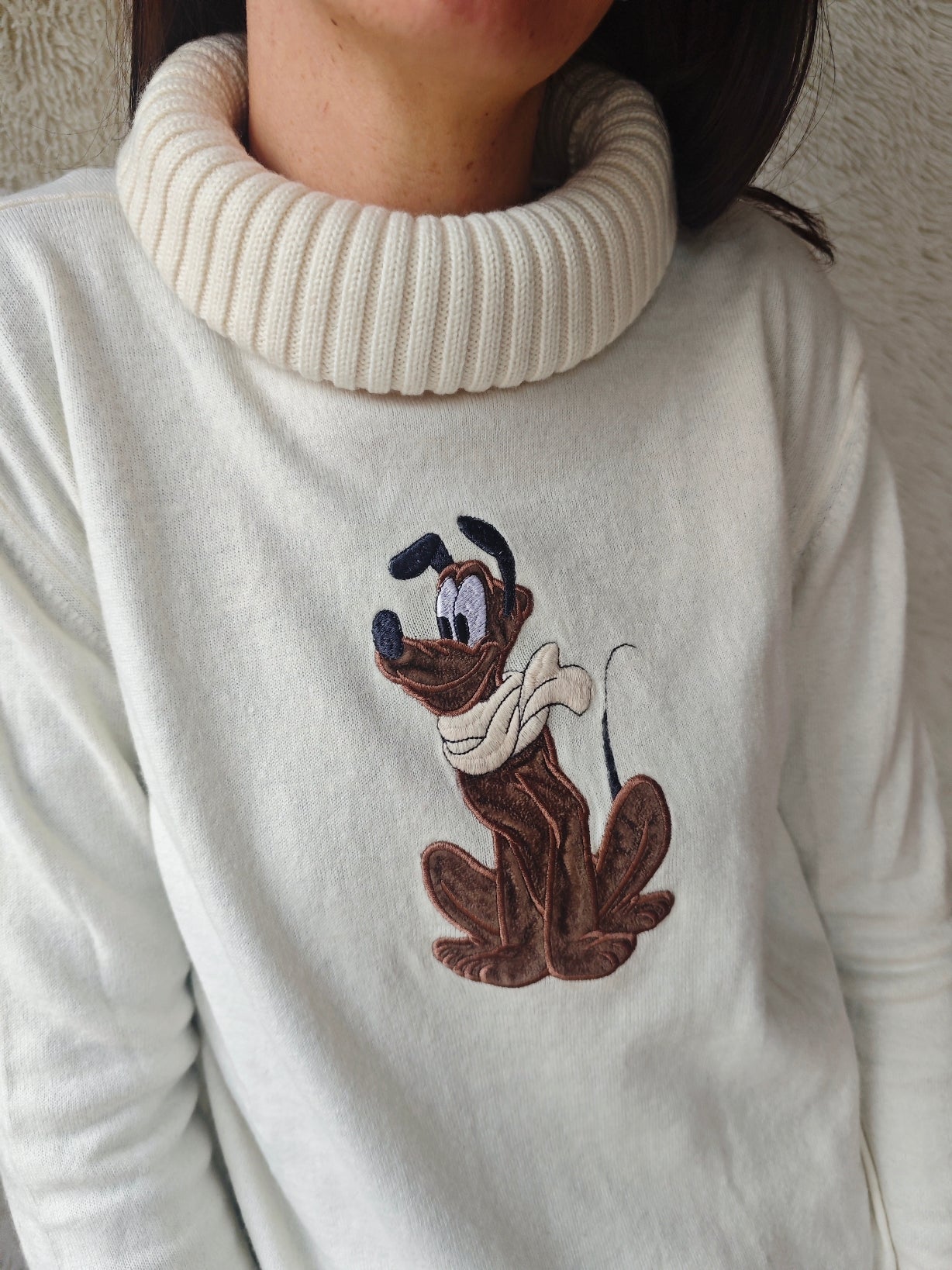 Pull Pluto crema