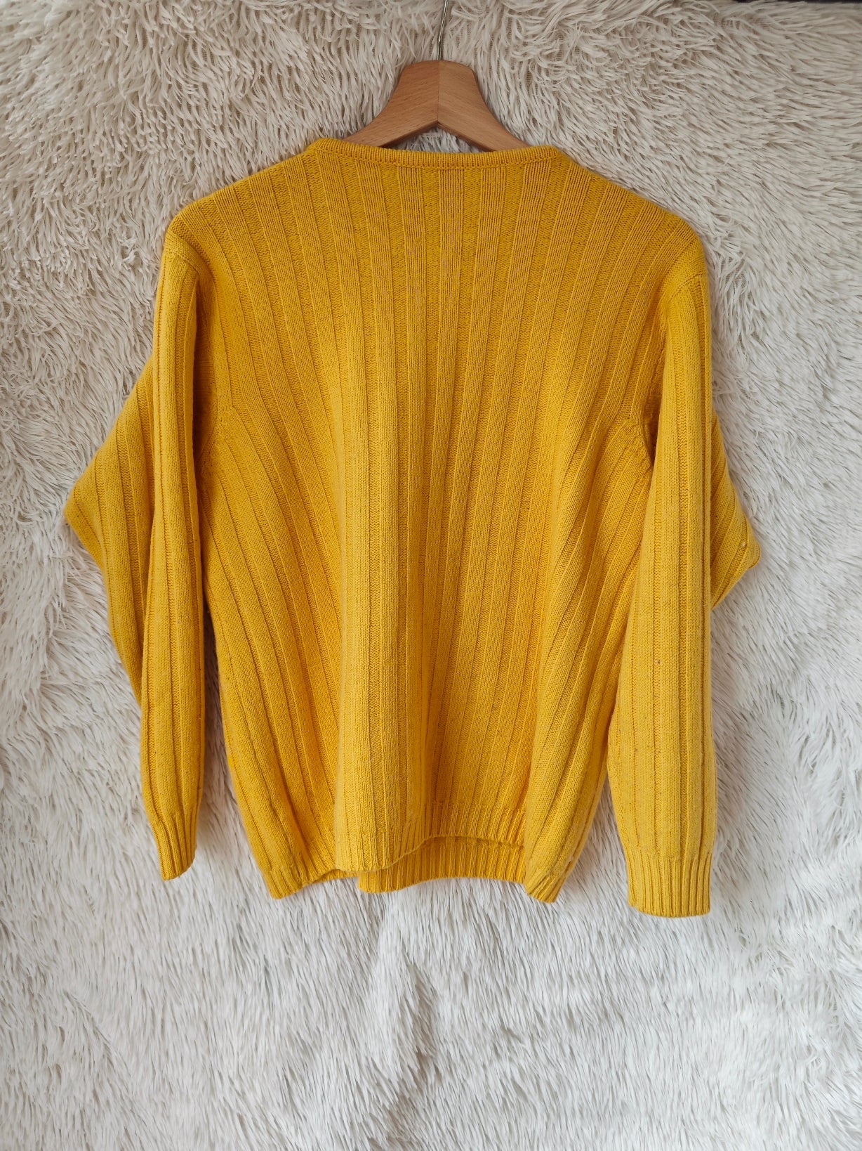 Pull giallo a coste