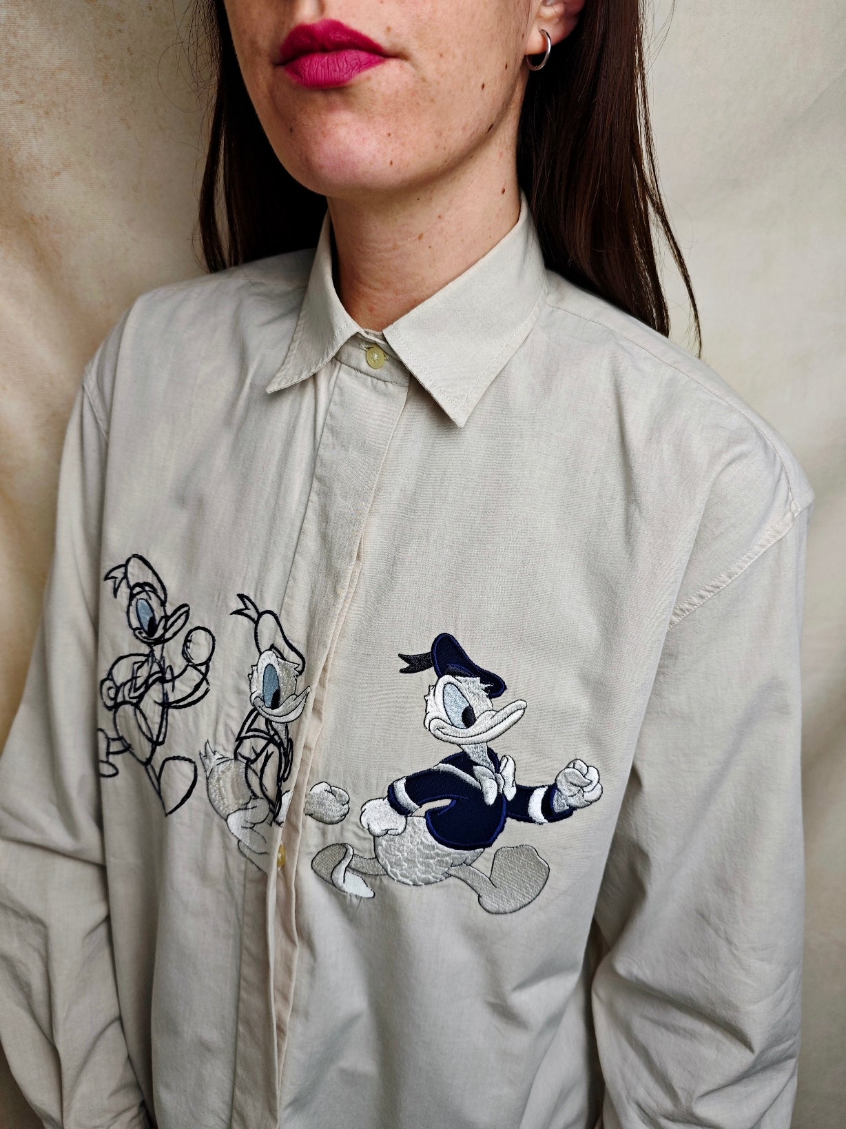 Camicia paperino in movimento