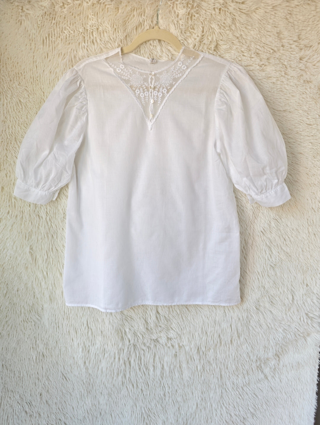 Blusa ricamata tulle