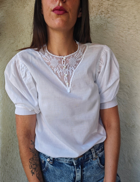 Blusa ricamata tulle